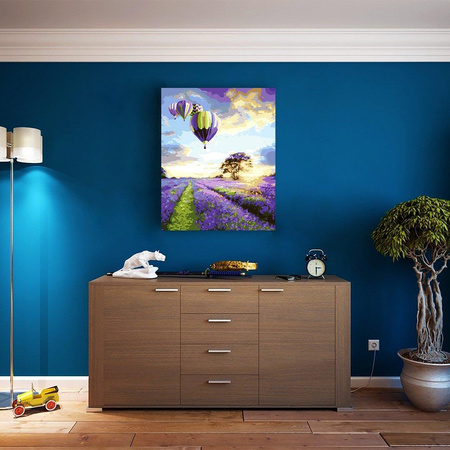 Über ein Lavendelfeld fliegen Malen nach Zahlen