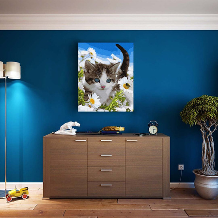 Ein Kätzchen auf einem Kamillenfeld Malen Nach Zahlen