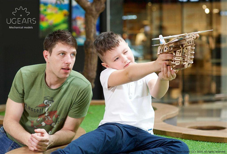 Flugzeugwerfer Mechanisches Modell, das zusammengebaut werden soll