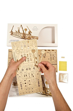 Antrieb mit Schienen Mechanisches Modell zum Zusammenklappen