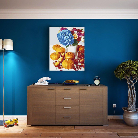 Toter Kürbis, der durch Zahlen malt